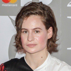 Christine and the Queens Profile Picture