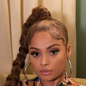 Lola Rae Profile Picture