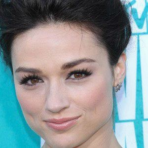 Crystal Reed Profile Picture