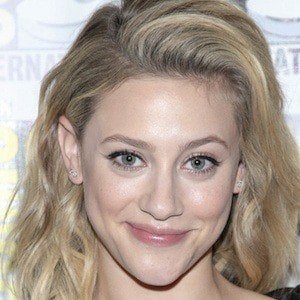 Lili Reinhart Profile Picture