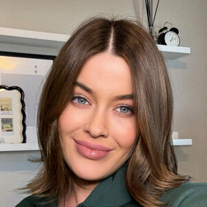 Leah Revelle Profile Picture