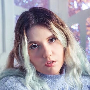 Renata Revelles Profile Picture