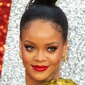 Rihanna Profile Picture