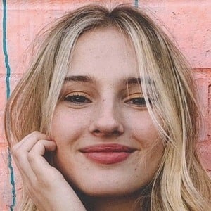Cosette Rinab Profile Picture