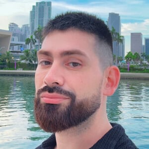 Ro Zamora Profile Picture