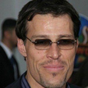 Tony Robbins Profile Picture