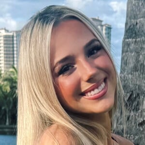 Abi Robinson Profile Picture