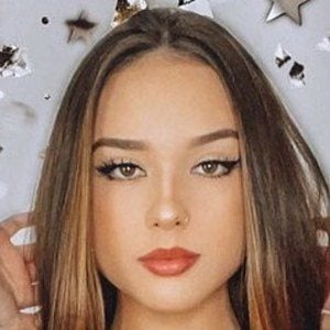 Julia Rossi Profile Picture