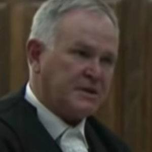 Barry Roux Headshot 