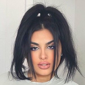 Adriana Sahar Profile Picture