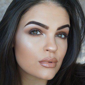 Julia Salvia Profile Picture