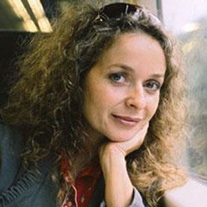 Julia Sawalha