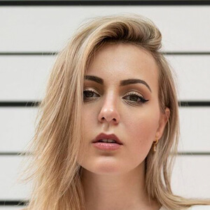 Victoria Schwarzbeck Profile Picture