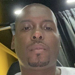 DJ Self Profile Picture