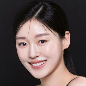 Choi Seo-eun Profile Picture
