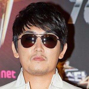 Lee Seung-chul - Age, Family, Bio | Famous Birthdays