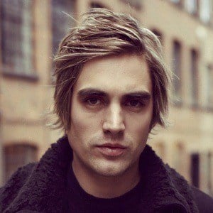 Charlie Simpson Profile Picture