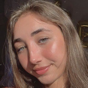 Alexa Skoros Profile Picture