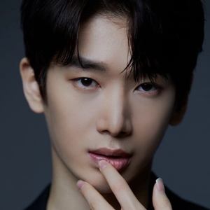 Sky Lee - Age, Family, Bio | Famous Birthdays