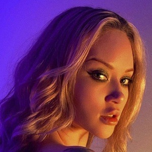Abbey Soandso Profile Picture