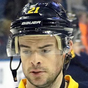 Drew Stafford - Wikipedia