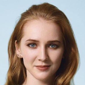 Gina Stiebitz Profile Picture