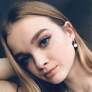 Nastya Stolbunova Profile Picture