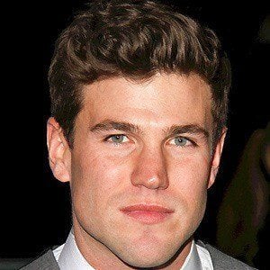 Austin Stowell Profile Picture