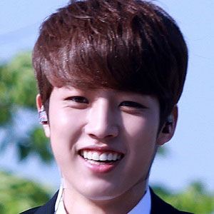 Lee Sung-yeol - Age, Family, Bio | Famous Birthdays