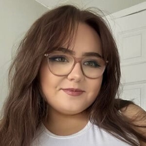 Emily Louise Swain Profile Picture