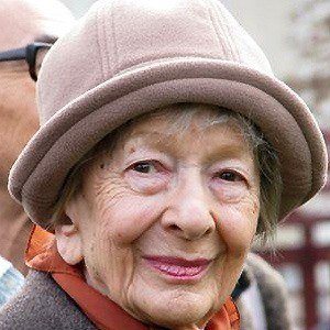 Wislawa Szymborska - Trivia, Family, Bio