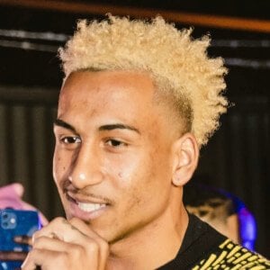 TheBlondeJon Profile Picture