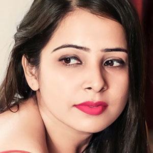 Surabhi Tiwari - Age, Family, Bio | Famous Birthdays