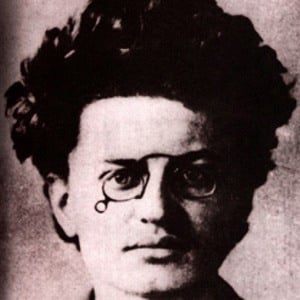 Leon Trotsky Profile Picture