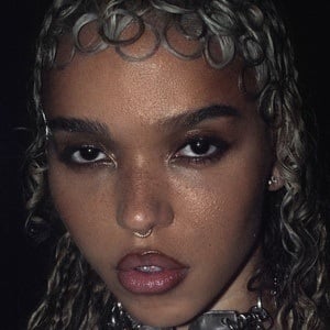 FKA Twigs Profile Picture