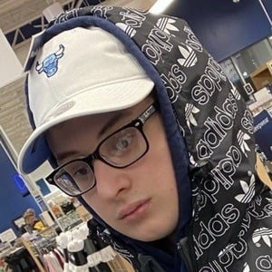 Zach Ury Profile Picture