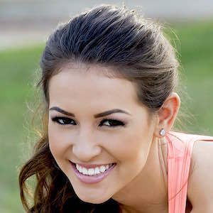 Anna Valencia Profile Picture