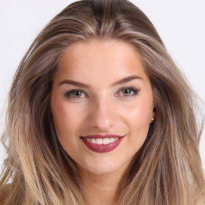 Julia Van Bergen Profile Picture
