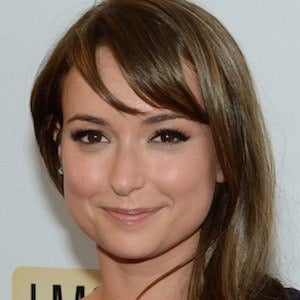 Milana Vayntrub Profile Picture