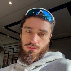 Viktor viktorandria Profile Picture