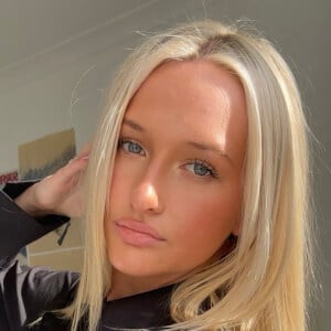 Ella Vivian Profile Picture