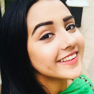 Roshni Walia Profile Picture