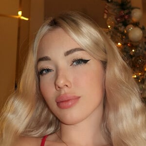 Christi Walks Profile Picture