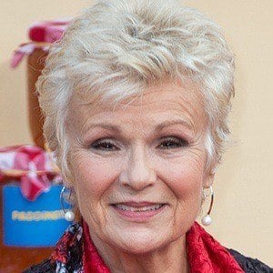 Julie Walters Profile Picture