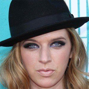 Zz Ward Profile Picture