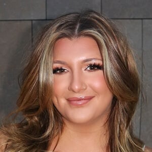 Alissa Warneke Profile Picture