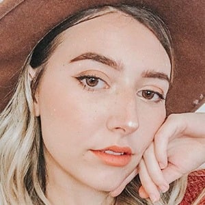 Ally Warren Profile Picture