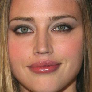 Estella Warren Profile Picture