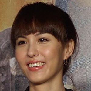 Mandy Wei Headshot 