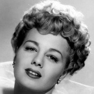 Shelley Winters Profile Picture